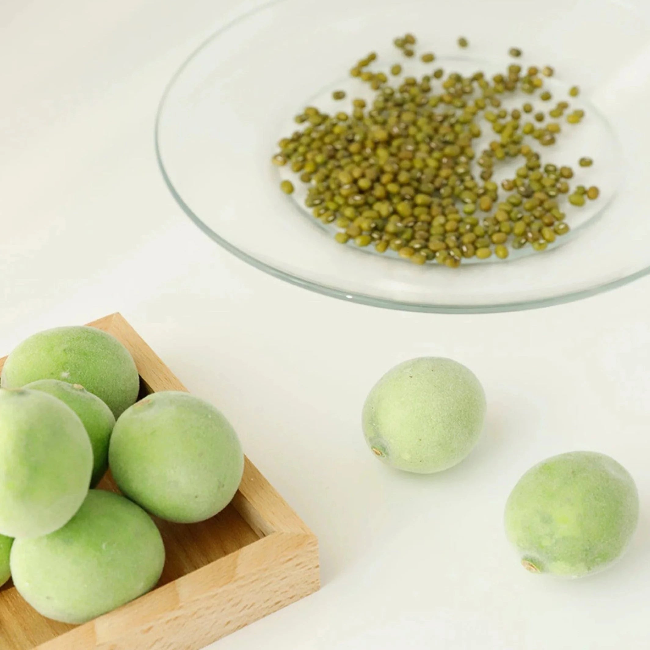 Green Plum Refreshing Cleanser
