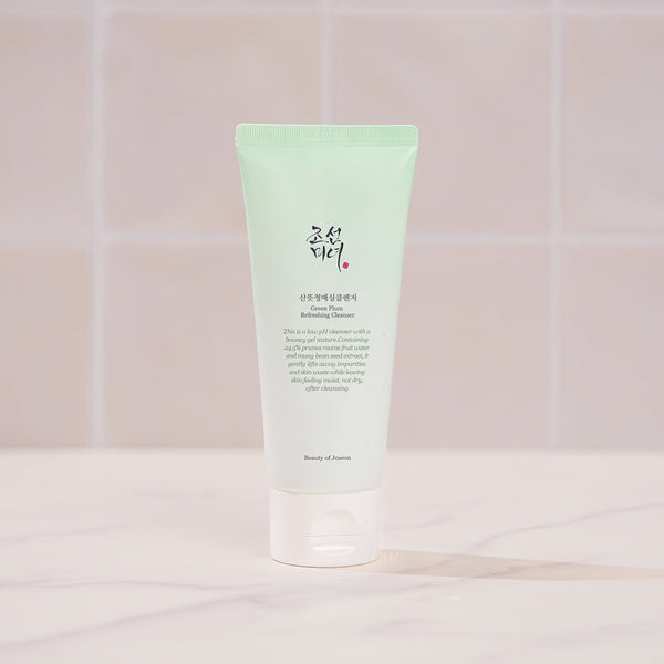 Green Plum Refreshing Cleanser