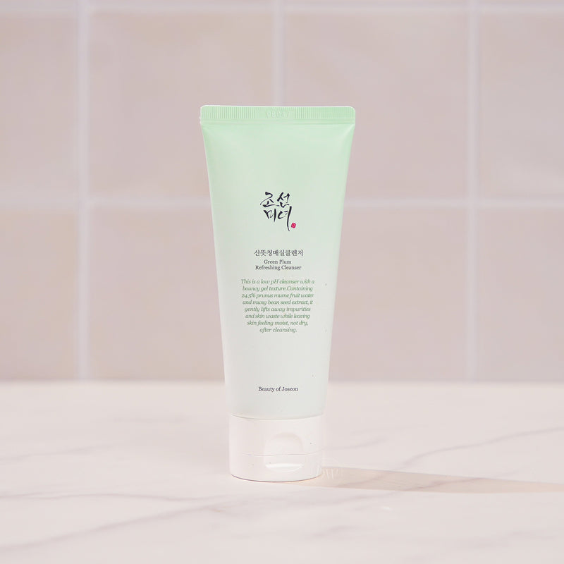 Green Plum Refreshing Cleanser